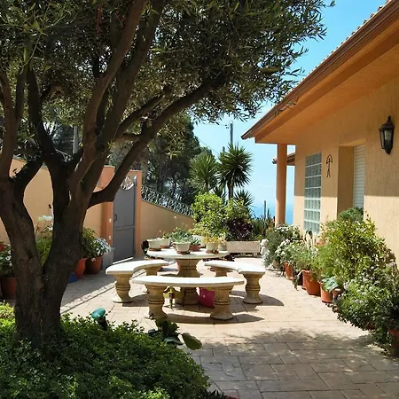 Villa 2pau - *