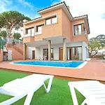 2pau - Villa Lloret de Mar