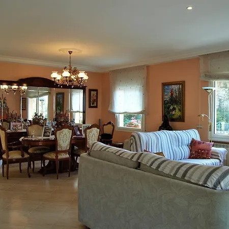 Villa 2pau -
