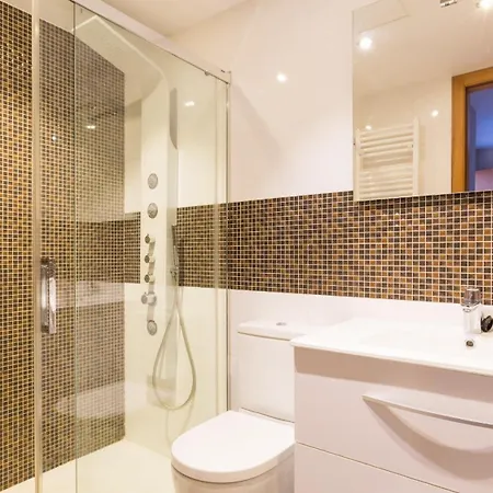 2pau - Villa Lloret de Mar