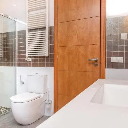 2pau - * Lloret de Mar